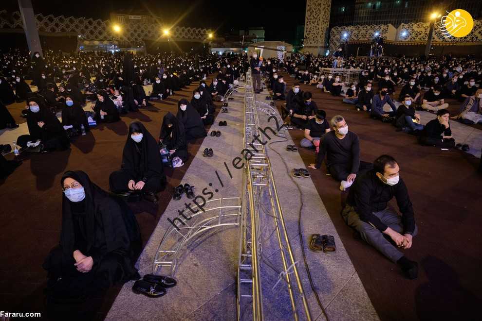   مردان و زنان ایرانی با ماسک در مراسم عزاداری شهادت امام حسین (ع) 