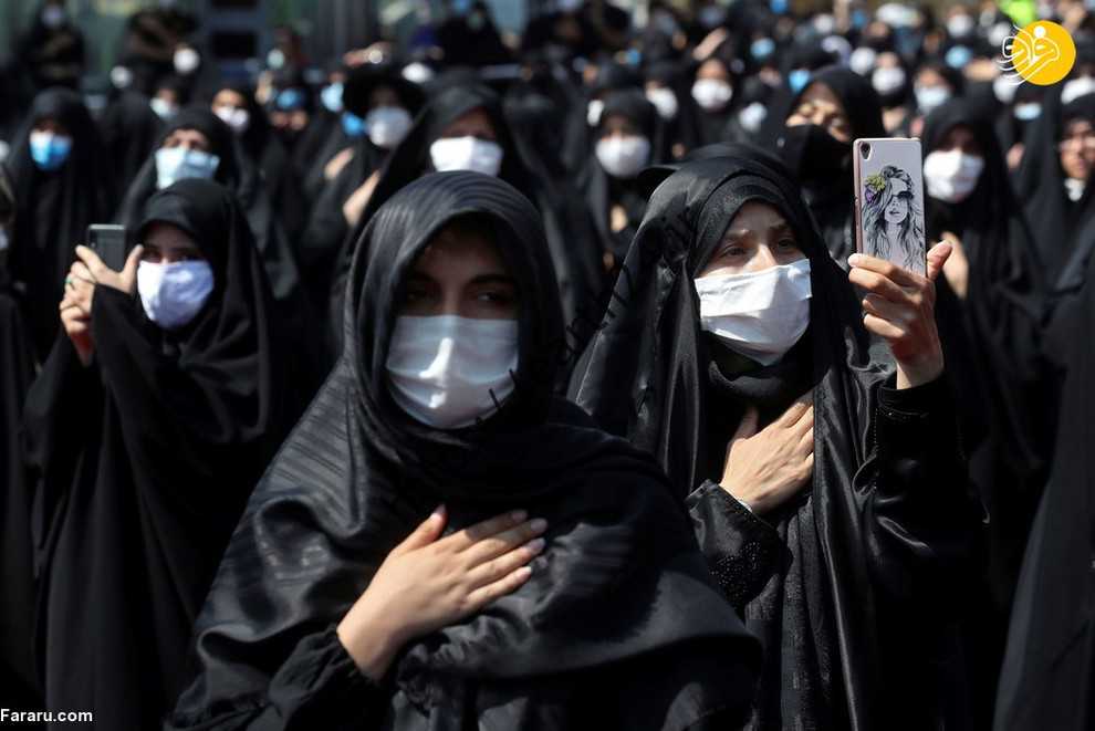 زنان ایرانی با ماسک در حال ازاداری محرم در امامزاده صالح تهران / عکس: AP